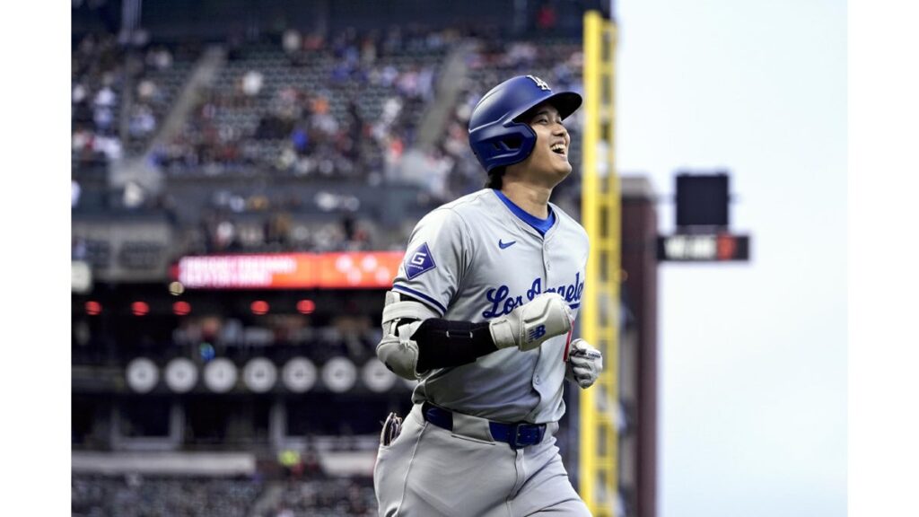 [大リーグ] リーグトップタイの１２号放った大谷翔平、右へ左へ３安打…佐々木麟太郎の前で圧巻の打撃