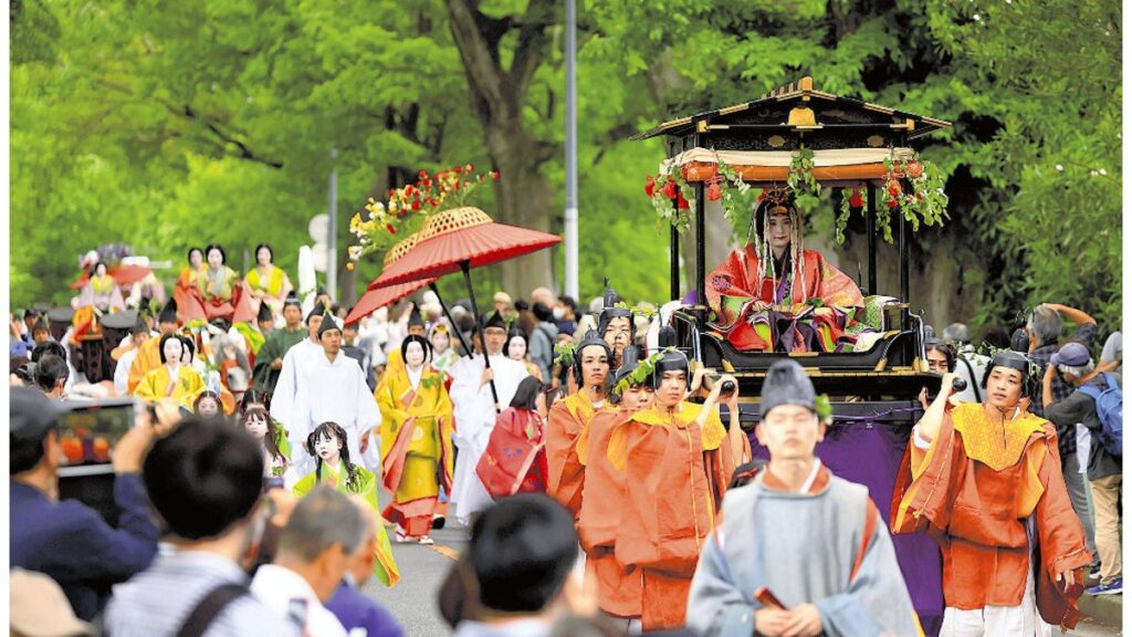 [#kyoto] 優雅な「平安絵巻」、沿道の３万５０００人を魅了