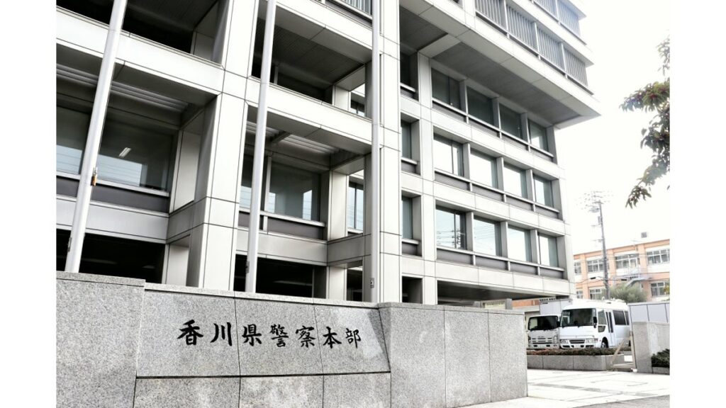 [社会] 「下着が見たかった」と教室に小型カメラ設置、小学校教諭を容疑で再逮捕