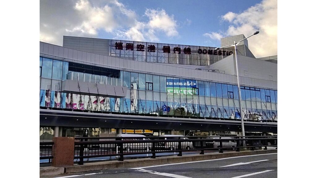 [社会] 福岡空港に着陸前の旅客機「ギアトラブル」と連絡…一時滑走路閉鎖、１便が代替着陸