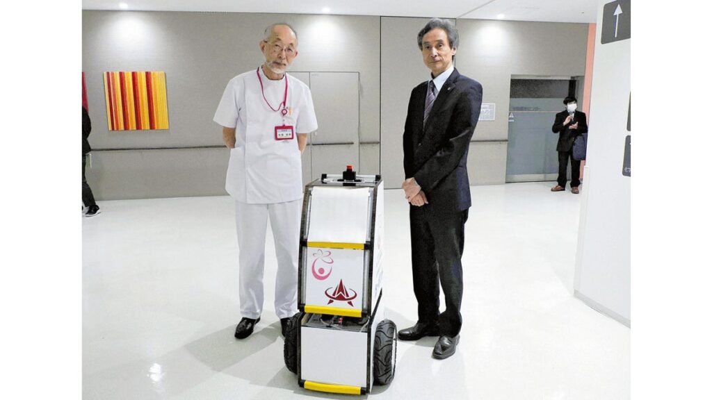 [ニュース] 病院もロボットの手借りる、夜間に血液など搬送…職員の負担減に向けて小山高専と共同開発