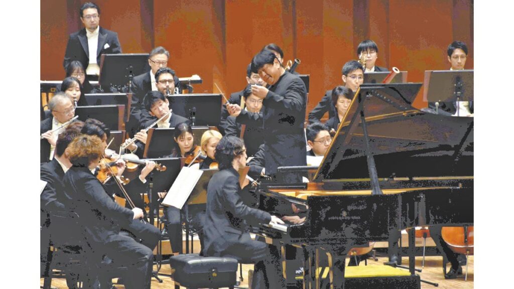 [ニュース] 角野隼斗さんと佐渡裕さん共演「新日本フィル」演奏会、１８００人魅了…福岡市のアクロス福岡