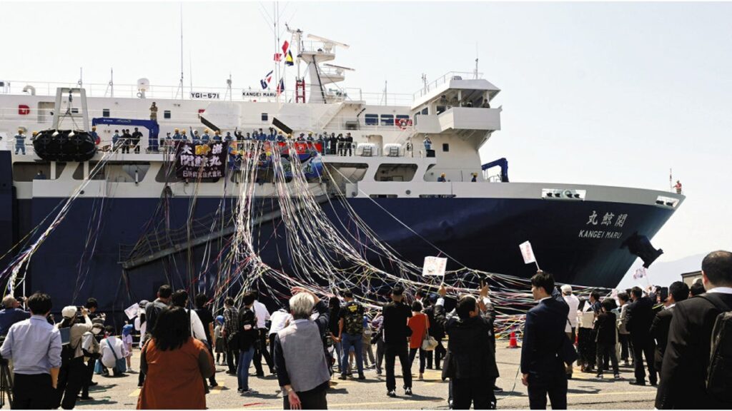 [ニュース] 新捕鯨母船「関鯨丸」初出港、保育園児「大きな鯨を捕まえてきてね」…山口県下関市で初出漁式