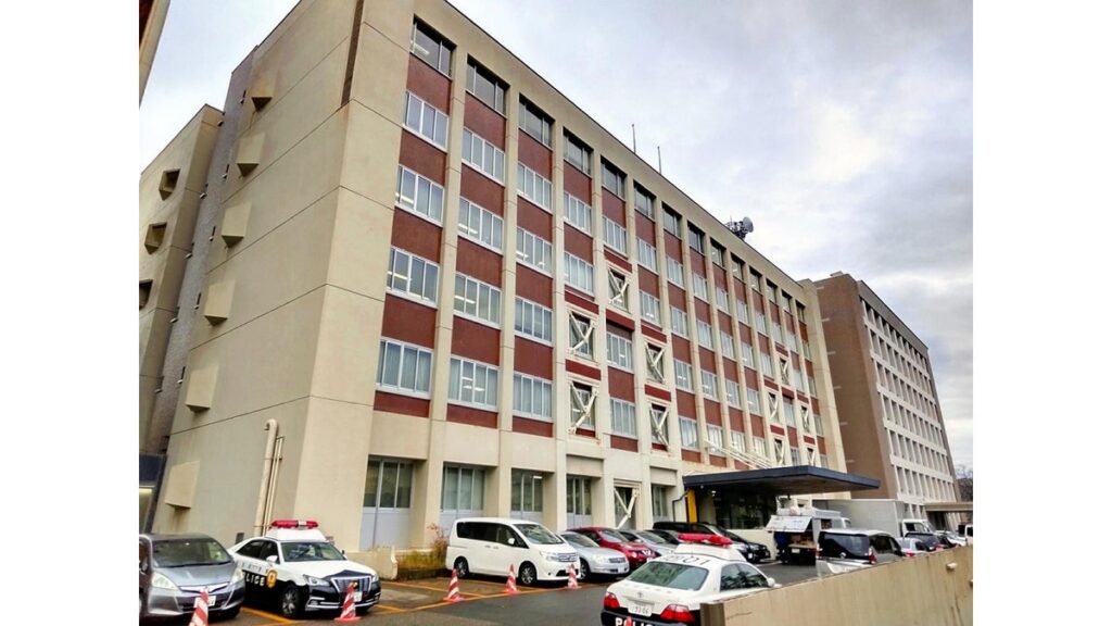 [社会] ワラビ採りの６８歳女性、クマに襲われ病院に搬送…秋田・仙北