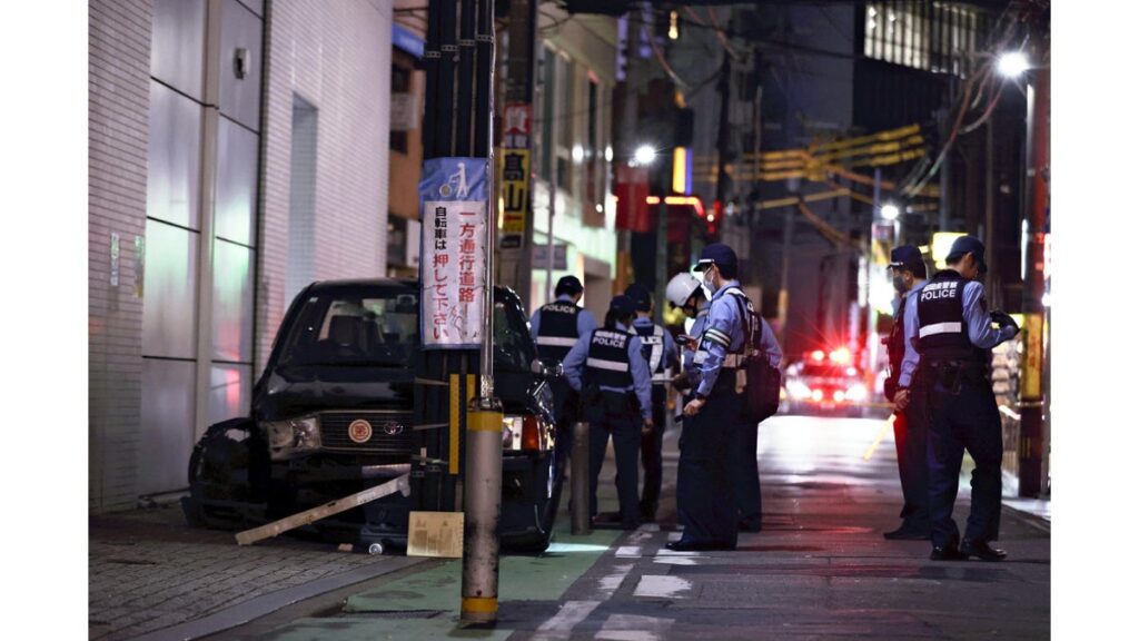 [社会] 福岡・天神の繁華街でタクシーが暴走、歩行者はねる…４人搬送