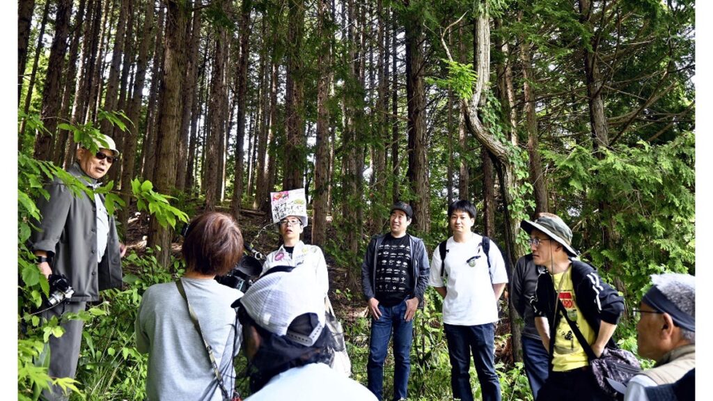 [社会] 未確認生物「ヒバゴン」目撃地へ探検ツアー…広島・庄原、参加者「今も生きていると実感」
