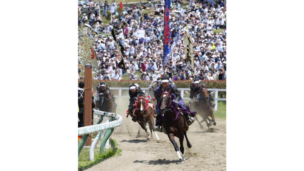 [社会] 相馬野馬追で２人けが、見物客の女性は馬に蹴られ骨折