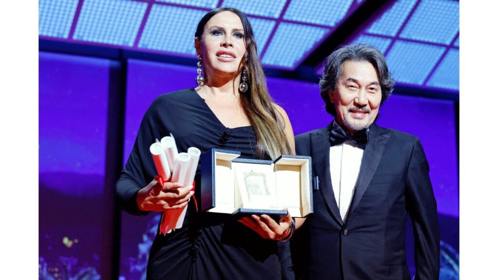 [映画] カンヌ映画祭、女優賞発表に役所広司さんがサプライズ登壇…パルムドールは「アノーラ」