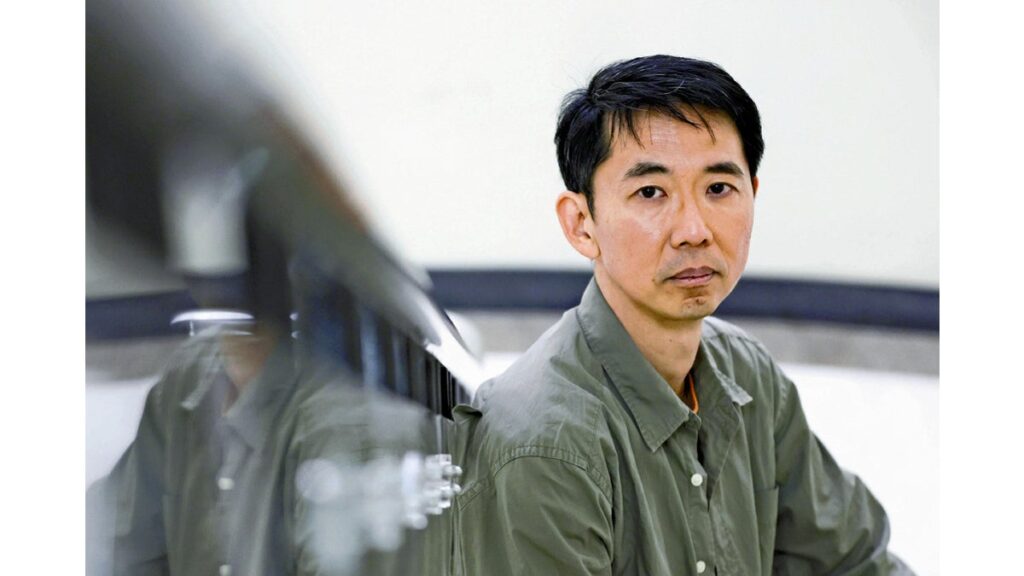 [本のインタビュー] 「大日本国」と「日本人民共和国」に分かれ、再統一を果たした日本……貫井徳郎さんが描いて見せた「ふたつの祖国」ならぬ「ひとつの祖国」