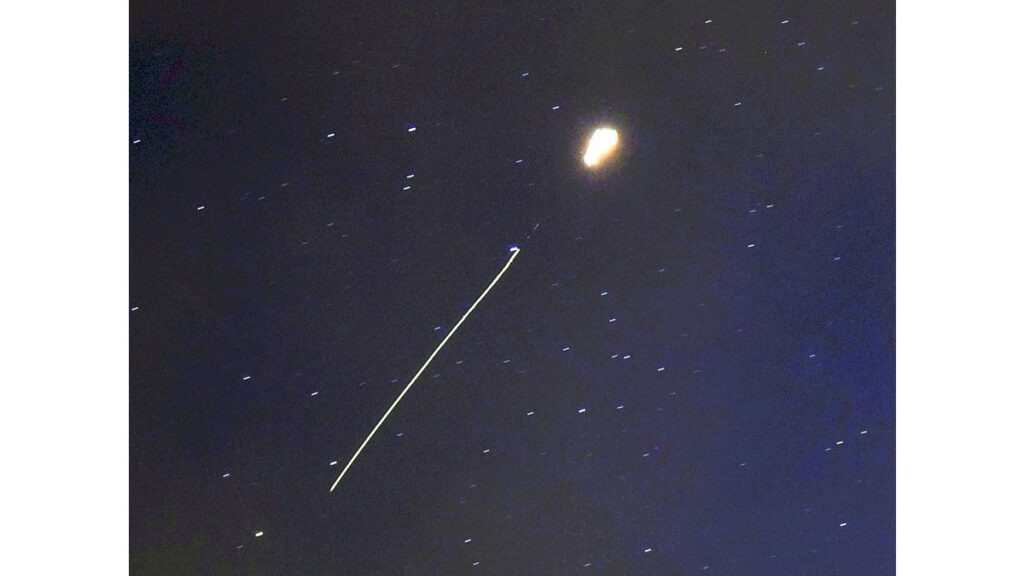 [政治] 北朝鮮の弾道ミサイル、岸田首相が船舶の安全確認など関係省庁に指示