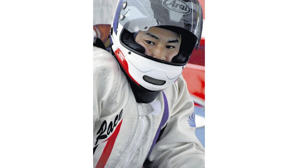 [ニュース] 抜群の運動神経、体幹でコーナー旋回…サッカー名門米子北高出身ボートーレーサー「エンジン音・水しぶきの迫力魅力を知って」