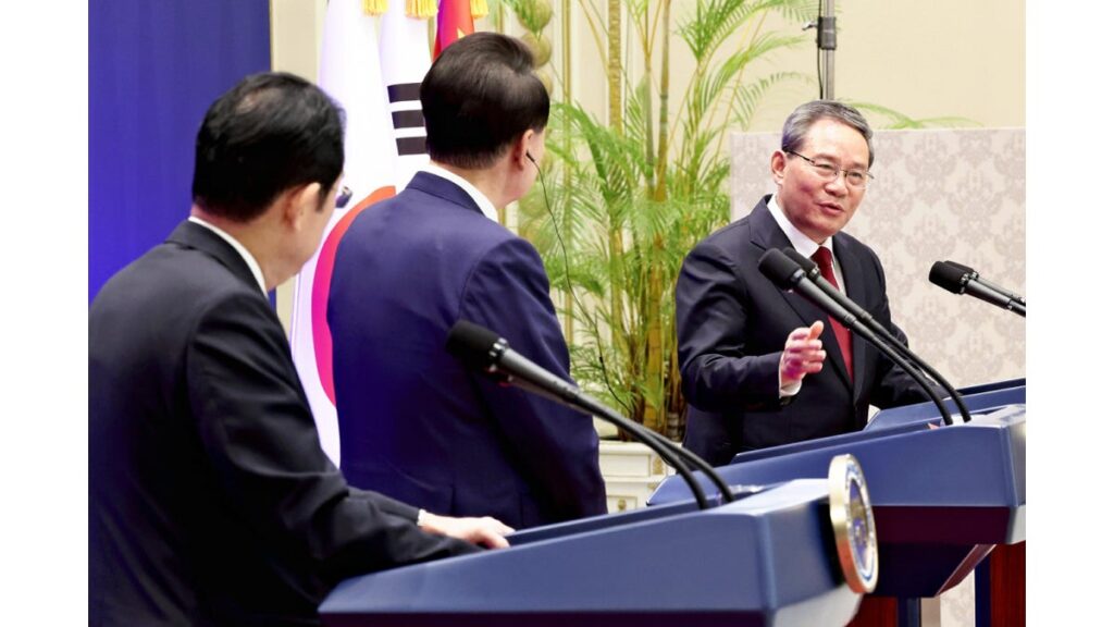 [政治] 日中韓首脳会談、世界市場支配を狙う中国の「産業網」協力要求を日本拒否…共同宣言交渉