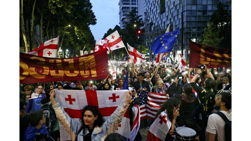 [国際] ジョージア議会、大統領拒否権を覆す…議長署名で「外国の代理人」法案が成立へ