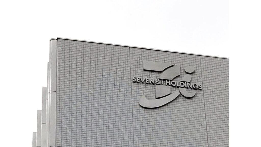 [経済] セブン＆アイ取締役デピント氏、歴代２位の役員報酬７７億円…北米コンビニ事業の好調で