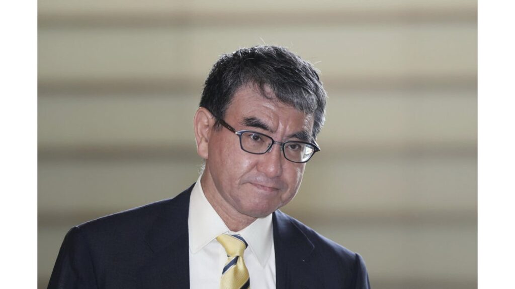 [政治] マイナ保険証のスマホ搭載は来年春以降、現行の保険証は１２月廃止…猶予期間終了で使用不可に