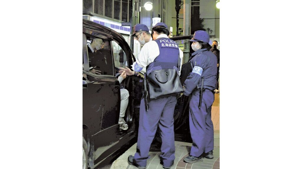 [ニュース] 「ススキノを安全に」 道警がＹＯＳＡＫＯＩ前に集中パトロール