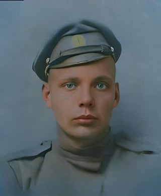 ヴォルデマールの息子であるエルネスツ・キルシュタインは、1916 年 7 月 18 日にジェカヴァ近くの戦いで倒れたとき、まだ 19 歳でした。