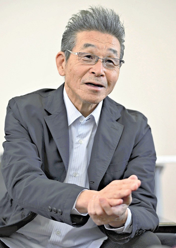 「僕以外にも芸人仲間でお世話する人はいた。坂田さんは人なつっこいから」（大阪市内で）＝上田尚紀撮影