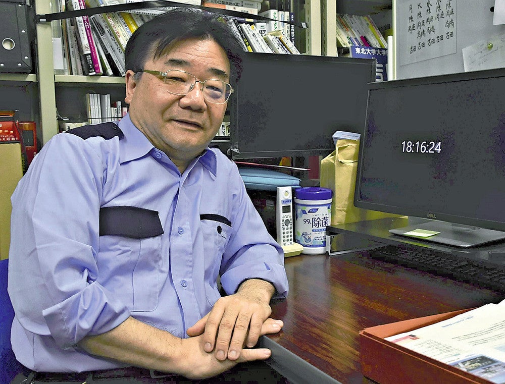 「少子化問題は２０００年には本腰を入れて取り組まなければいけなかった」と語る吉田教授