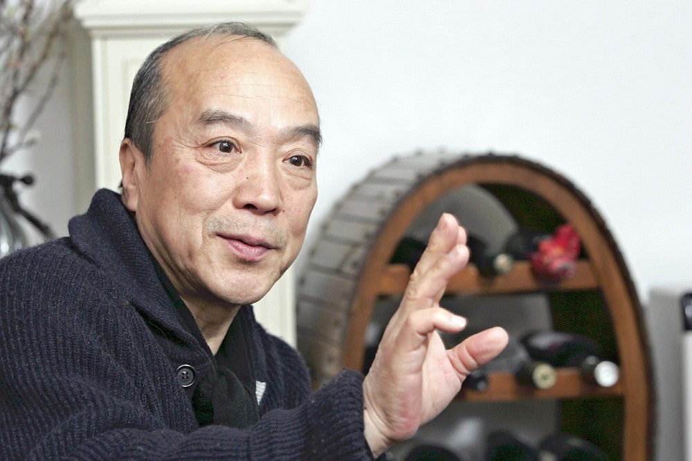 劇作家の唐十郎さん（２００５年３月１１日撮影）