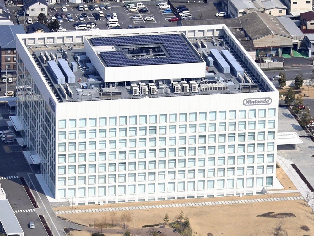 任天堂本社ビル（京都市南区で、読売ヘリから）