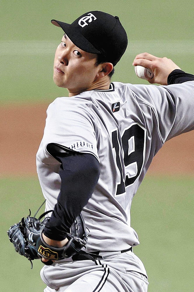 完封で３勝目を挙げた山崎伊＝黒瀬祐生撮影