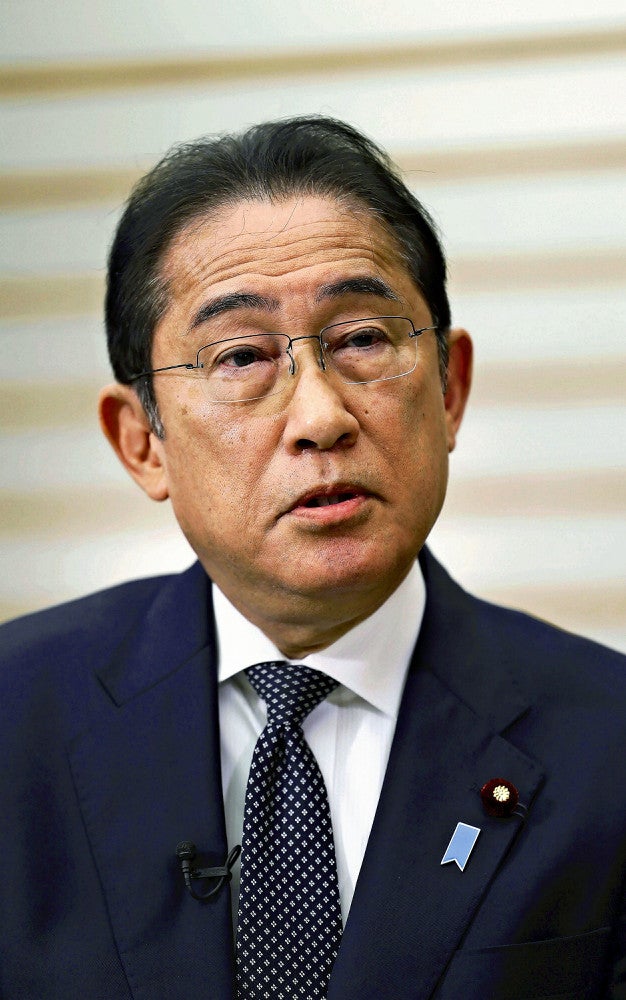 「核なき世界」に向けた決意を語る岸田首相（１０日、首相官邸で）＝川口正峰撮影