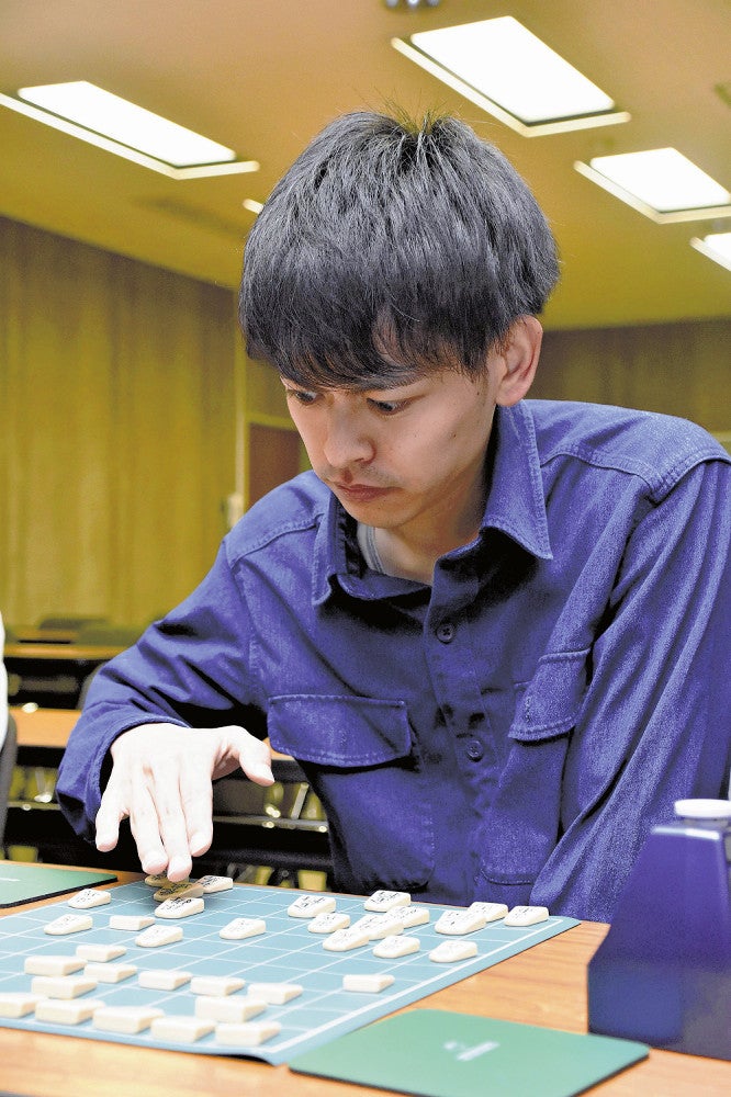 初優勝を果たした津野さん（松山市で）