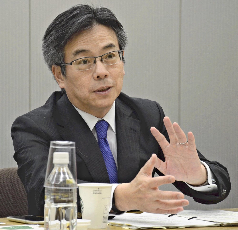 インタビューに応じる電気事業連合会の林会長（東京都千代田区で）