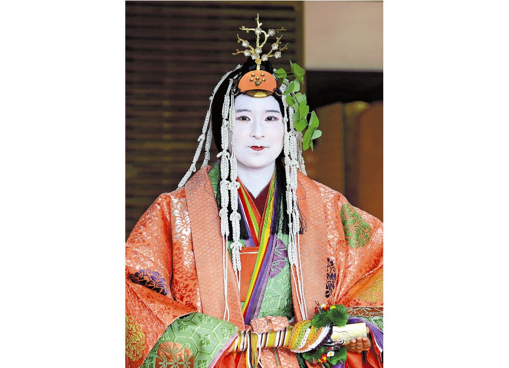 　　　　　斎王代の松浦璋子さん（京都御所で）