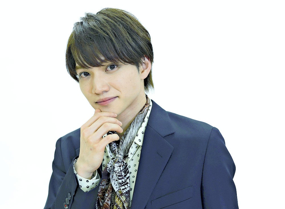 最近は後輩に請われてダンスを教えることもあるが、苦手だという。「そこでドーン！とか、はいバーン！とかしか、言えないんです」＝永井秀典撮影