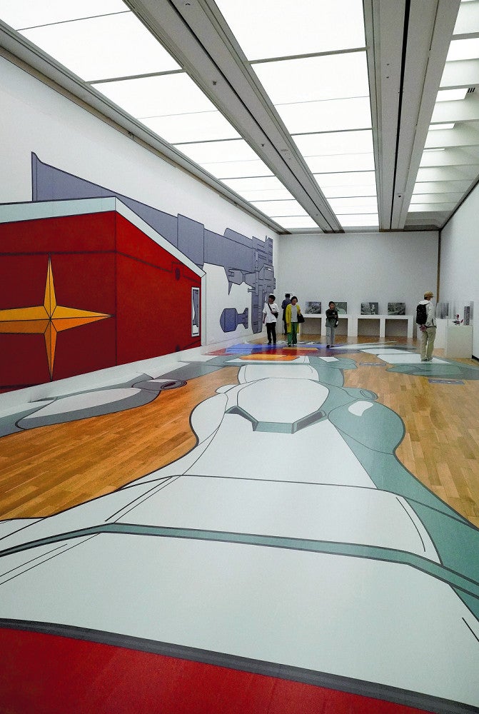 等身大で床に描かれた「ガンダム」（高松市で）