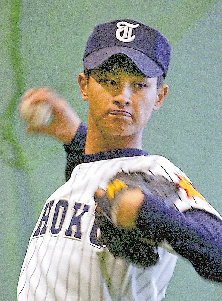 第７５回記念選抜高校野球大会に出場した東北高校時代のダルビッシュ投手（２００３年３月１７日、甲子園球場で）
