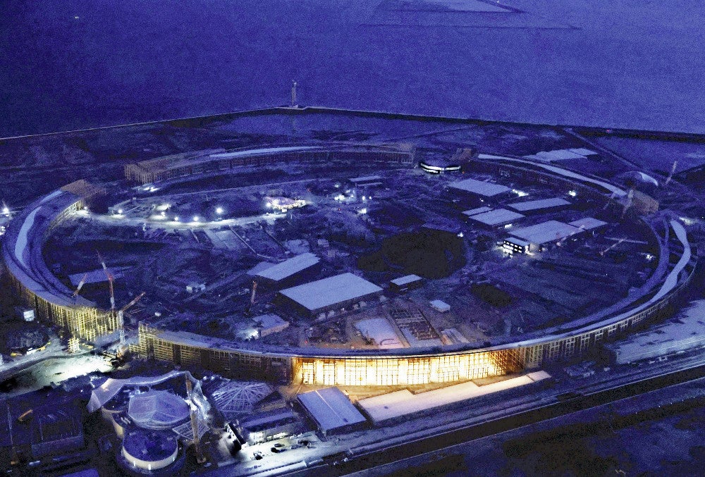 全景（読売ヘリから）