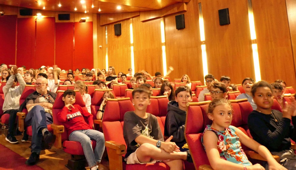 「化け猫あんずちゃん」の公式上映に来場した大勢の子どもたち