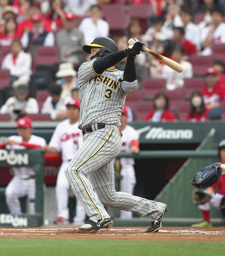 １回２死２塁、大山が先制打を放つ（２３日）