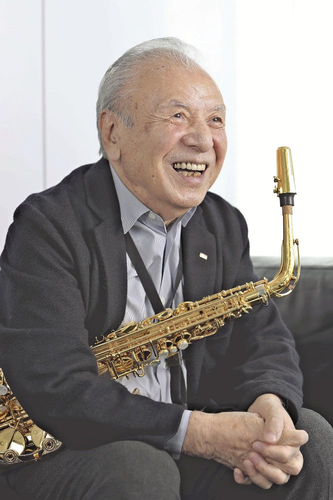「このサックスでいかにいい音を出すか。最近、そんなことばっかり考えています」と話す
