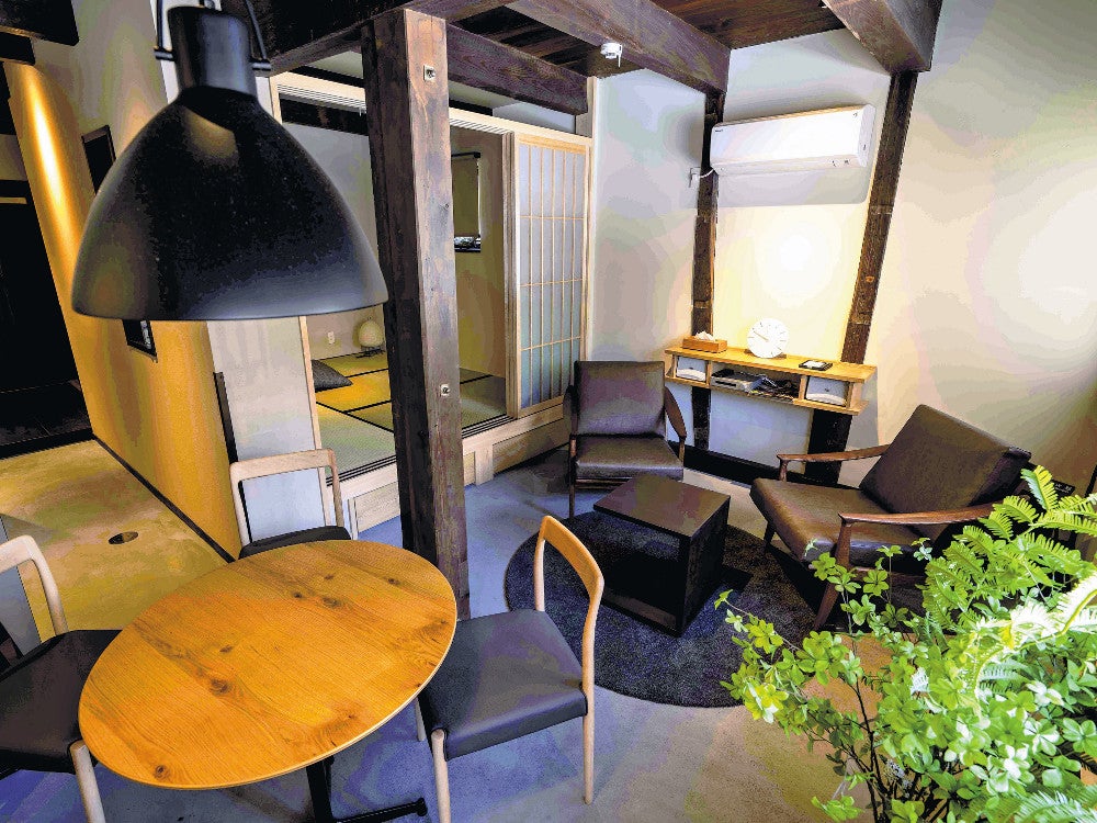 ＪＲ四国が運営する「貸切旅宿　４Ｓ　ＳＴＡＹ　阿波池田　本町通り」＝ＪＲ四国提供