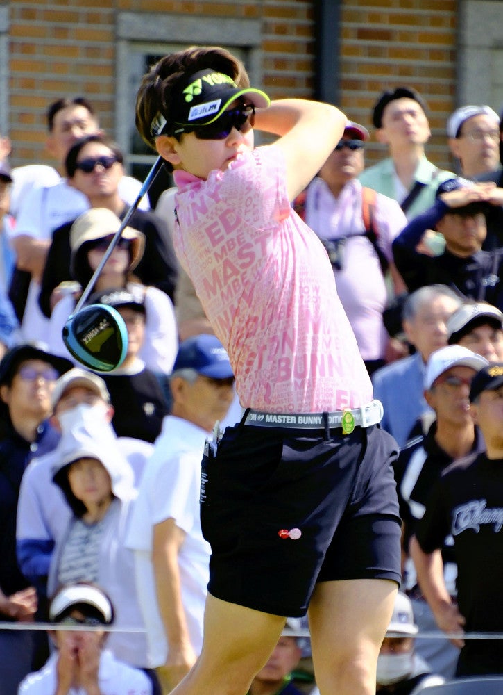 ツアー４勝目を挙げた岩井明愛