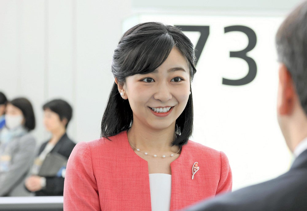 羽田空港で見送りを受けられる佳子さま（２５日）＝代表撮影