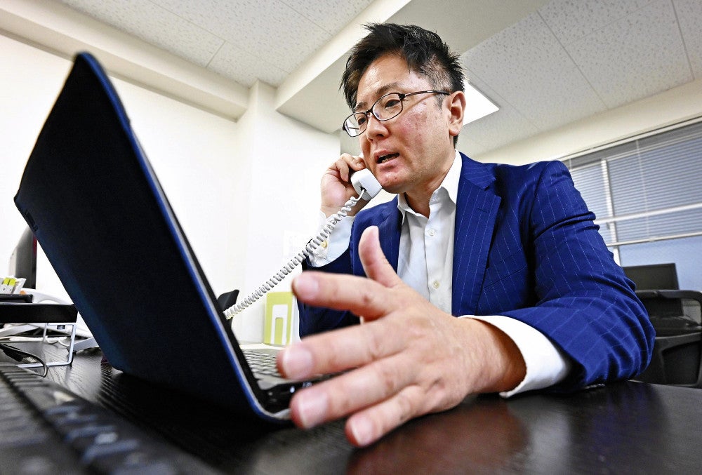 退職代行の依頼に対応する嵩原弁護士（大阪市北区で）