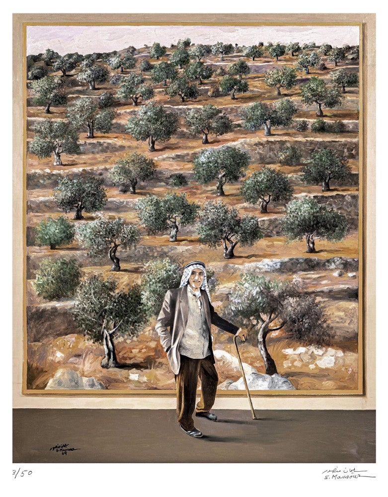 オリーブ畑の絵の前に立つパレスチナの農民を描いたスライマーン・マンスールさんの作品　Ｍｅｍｏｒｙ　ｏｆ　Ｐｌａｃｅｓ　（２００９）　ｂｙ　Ｓｌｉｍａｎ　Ｍａｎｓｏｕｒ　Ａｑｕｅｏｕｓ　ｐｒｉｎｔ　ｏｎ　ａｒｃｈｉｖａｌ　ｒａｇ　ｐａｐｅｒ　Ｅｄｉｔｉｏｎ　ｏｆ　５０