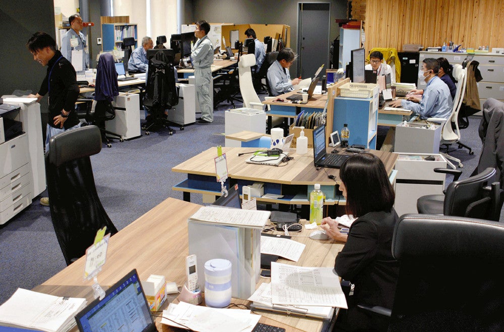 自席がなく、毎日座る場所が変わる上下水道課