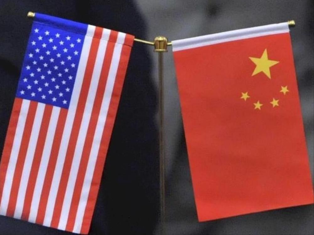 米国と中国の国旗