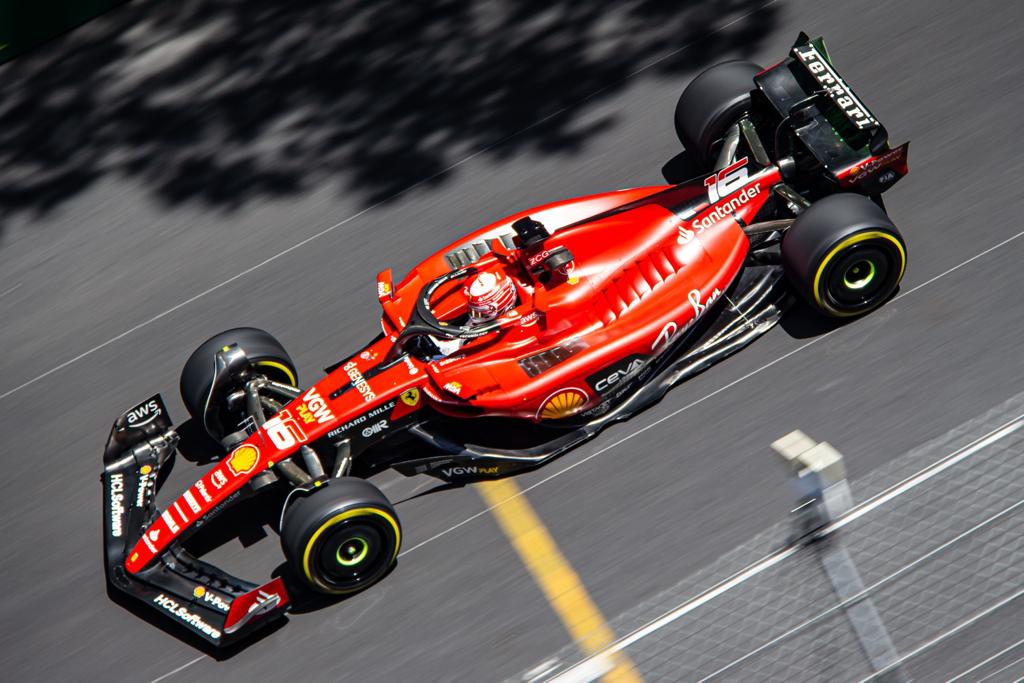 バルコニーにはモナコ F1 グランプリのスペースがあります。 これは 2023 年にバルコニーから撮影したチャールズです。参加したい場合は 3 週間以内に行ってください。 詳細については、メッセージをお送りください。  (1024x683)