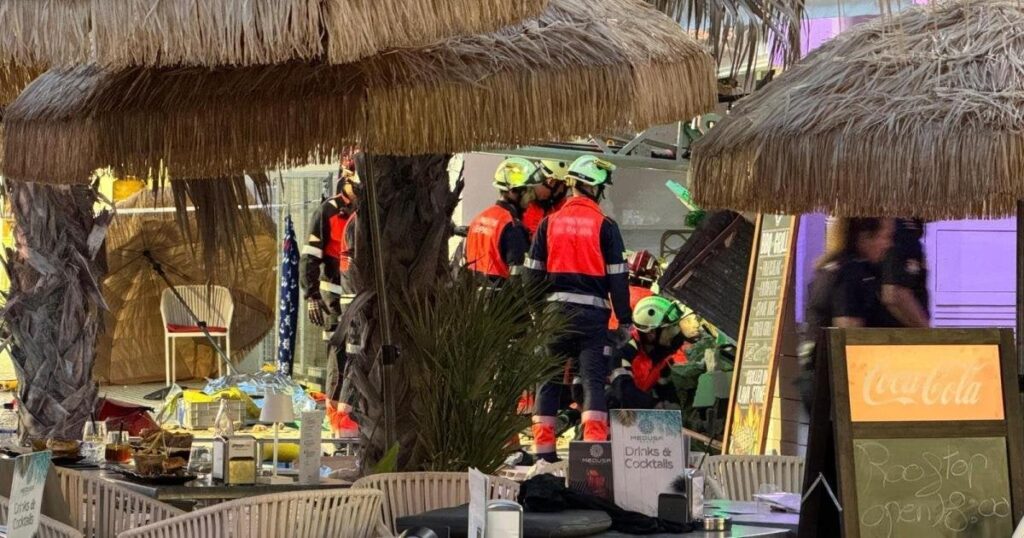 プラヤ・デ・パルマの建物崩壊で4人死亡