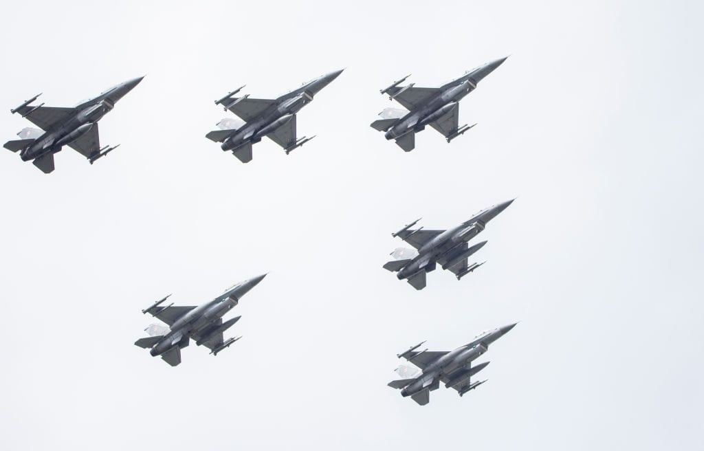 ベルギーは2028年までにウクライナにF-16戦闘機30機を供与、最初の到着は2024年になる見込み