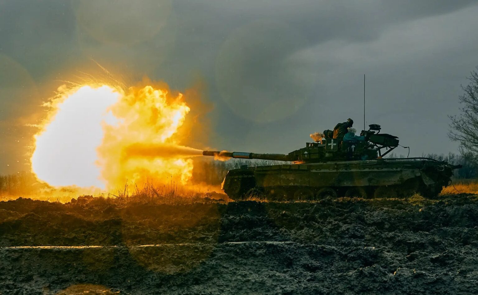 NATO議会、ウクライナが同盟国から供給された武器の使用を承認