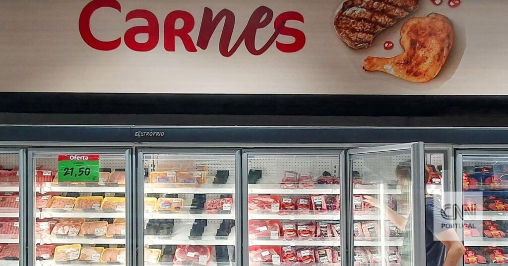 ポルトガル人の半数以上が研究室の肉を試してみたいと考えている