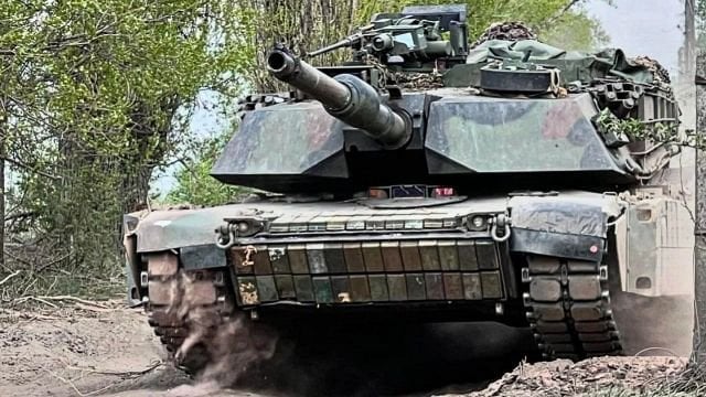 ウクライナのエイブラムス戦車がソ連のKontakt-1ブロックで発見された